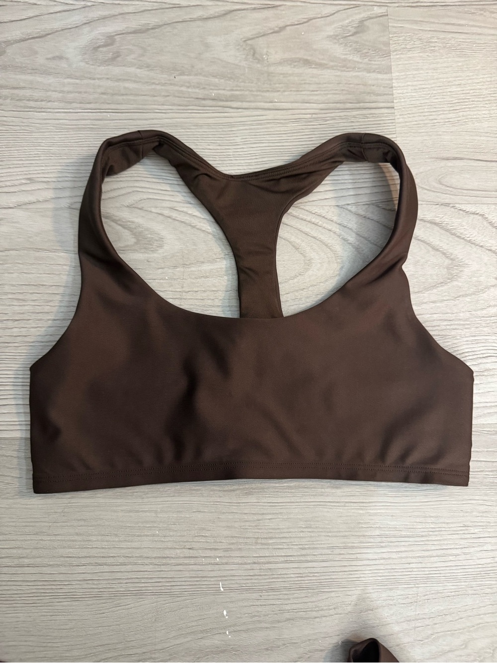 ALO Yoga Airlift Espresso Sports Bra & High-Waist Leggings Set - Picture 4 of 5